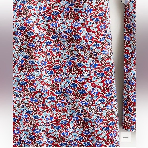 JCrew Classic-fit silk shirt in floral. Size 0. - Picture 4 of 16